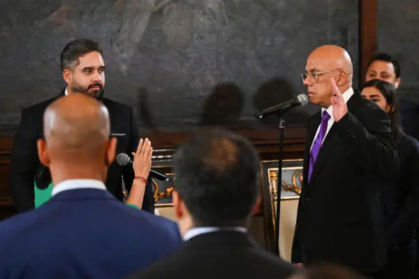 Las fotos del día, después de la captura de Maduro