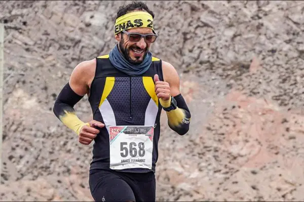 Un tucumano corrió el Spartathlon, cruzó a nado el Río de la Plata y ahora va por la ultramaratón Brazil135