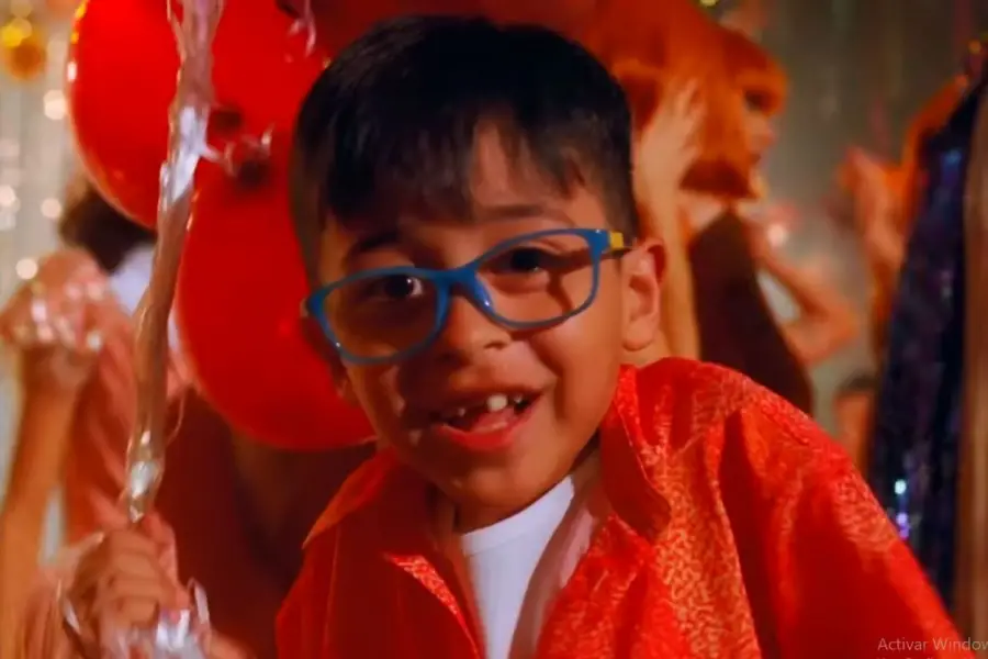 LA FILMACIÓN. El niño actuó en el videoclip “Tropicoqueta” de Karol G. la gaceta / fotos de Matías quintana