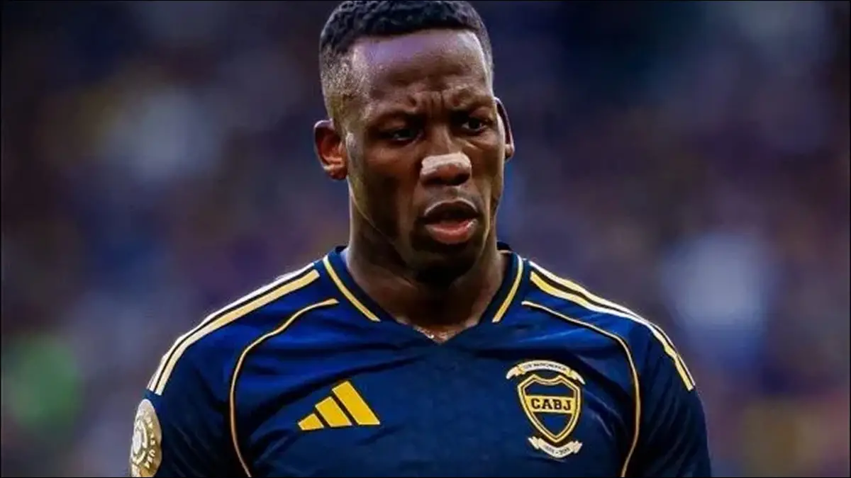 RESCISIÓN. Advíncula acordó su salida anticipada de Boca, donde disputó 169 partidos oficiales y fue protagonista en la campaña de la Copa Libertadores 2023.