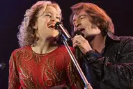 Musical más allá del tributo: Hugh Jackman y Kate Hundson protagonizan “Song Sung Blue”