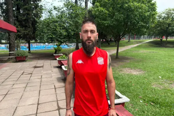 De la fuga del hospital a la promesa al hincha: Parnisari habló de todo en su llegada a San Martín