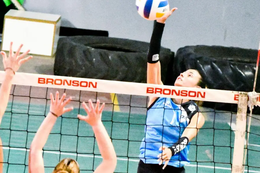 POR EL ASCENSO. El conjunto femenino tiene la difícil tarea de alcanzar la máxima categoría este año