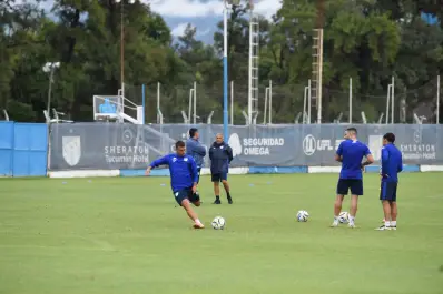 Colace pone a prueba a su Atlético Tucumán en Uruguay: qué tiene en mente el DT