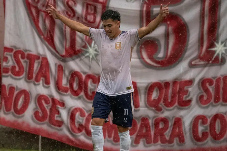 RÁPIDA REACCIÓN. El 11 fue el encargado de poner a Tucumán Central de nuevo en partido