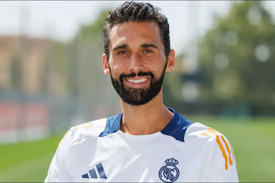 INTERINO. Arbeloa, exjugador del club y hasta ahora DT del Castilla, asumirá al frente del primer equipo y debutará en la Copa del Rey.