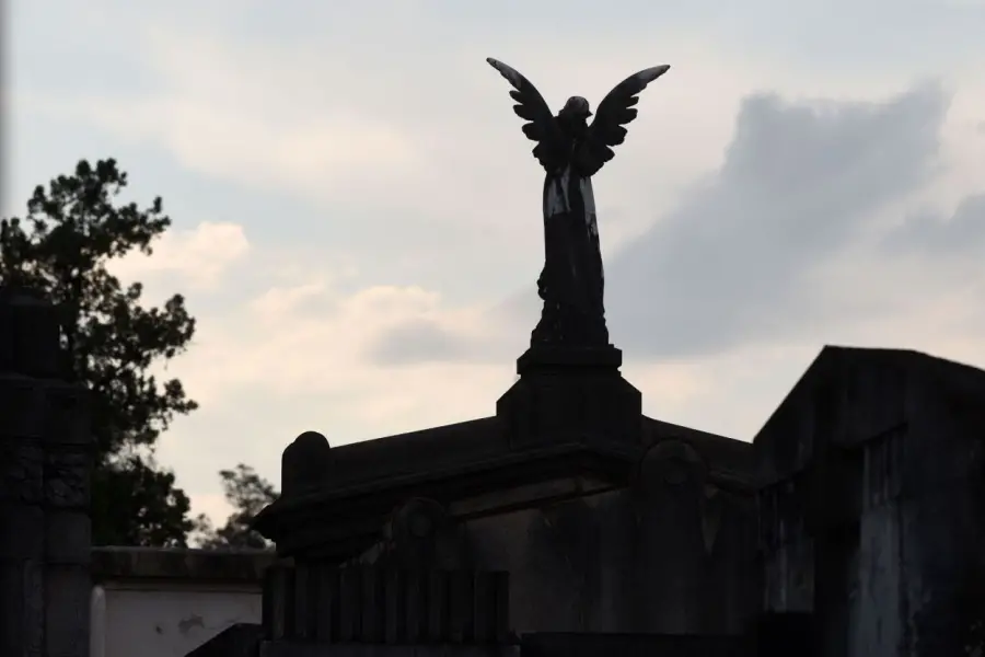 EJE. El adorno deja de ser accesorio y se torna central en lo arquitectónico.