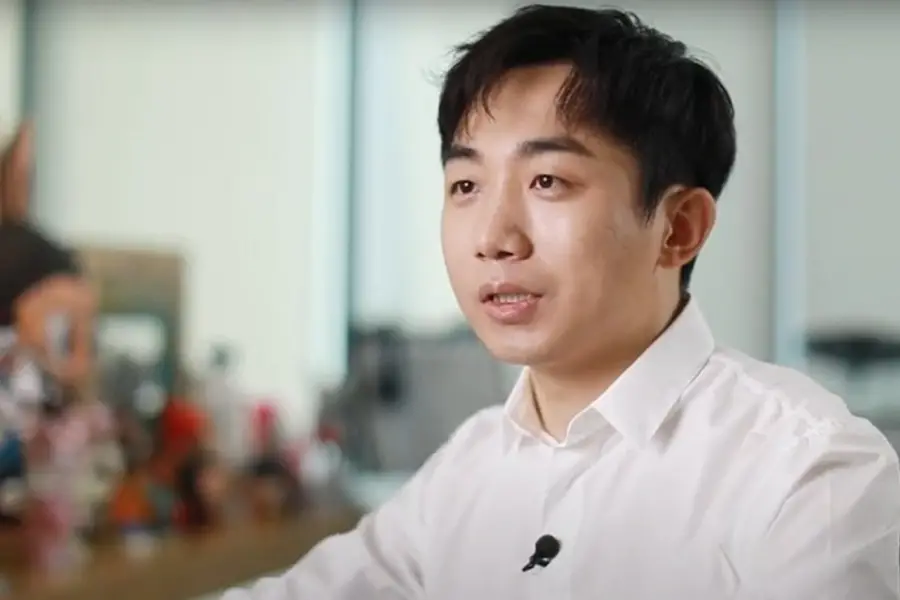 WANG NING. Creador y CEO de Pop Mart, el empresario chino transformó una marca de juguetes en un fenómeno global con una valuación millonaria. / X