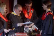 Cómo elegir entre diplomado, magíster o doctorado según tu momento profesional