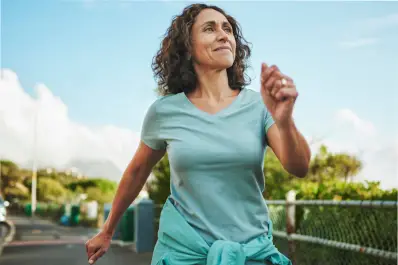¿Correr o caminar rápido?: cuál es la mejor actividad después de los 50 años