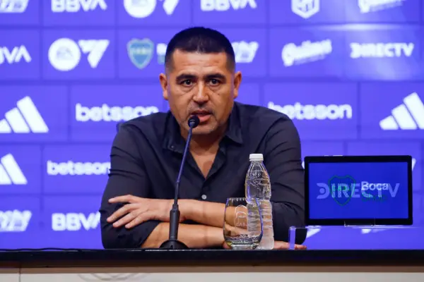 “No nos tenemos que volver locos”: el mensaje de Riquelme a los hinchas de Boca por el mercado de pases