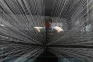 La industria textil profundiza su crisis: la producción cayó más de 22% y continúa entre los sectores más golpeados