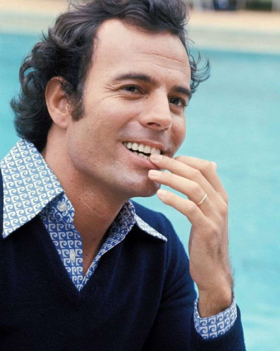 De la tragedia en el arco del Real Madrid a leyenda de la canción: la increíble vida de Julio Iglesias