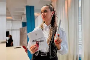 La abogada santiagueña se reencontró con su familia en Brasil y denunció una campaña en su contra: Me quieren matar