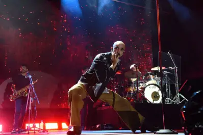 Abel Pintos espantó la tormenta y disfrutó su noche en El Mollar