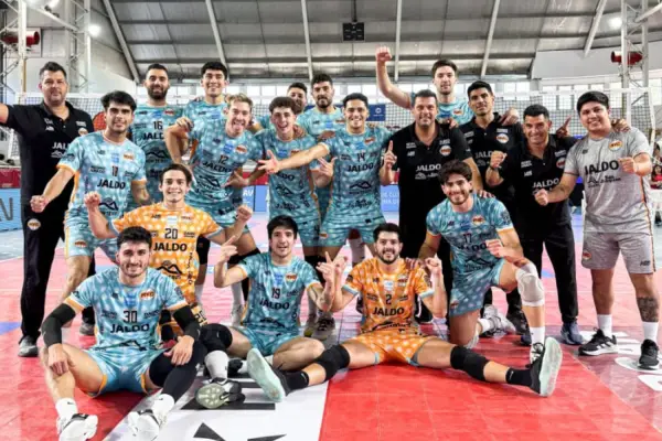 En un partidazo, Monteros Vóley ganó el clásico y sigue tercero en La Liga