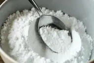 ¿Por qué recomiendan mezclar maicena con bicarbonato?: el truco multiuso para el cuidado personal y el hogar