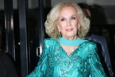 Marcelo Polino le preguntó a Mirtha Legrand en su mesa sobre el romance entre Juana Viale y Macri