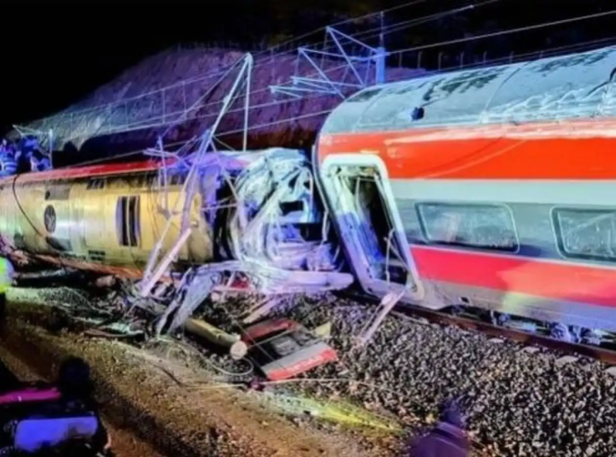Tragedia ferroviaria en España: 40 fallecidos, más de 150 heridos y tres días de luto nacional
