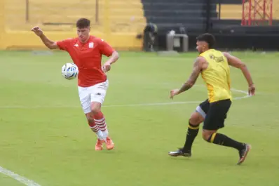 San Martín cerró su jornada en Santiago con un triunfo, un empate y buenas sensaciones