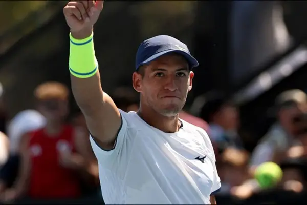 Buena jornada para los argentinos en el Abierto de Australia con victorias en singles y dobles