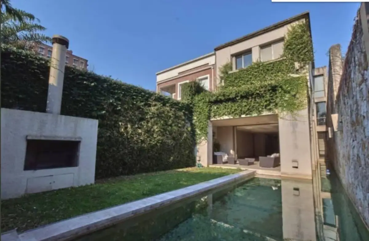 La casa millonaria de Pampita: fotos, comodidades y por qué aún no aparece comprador