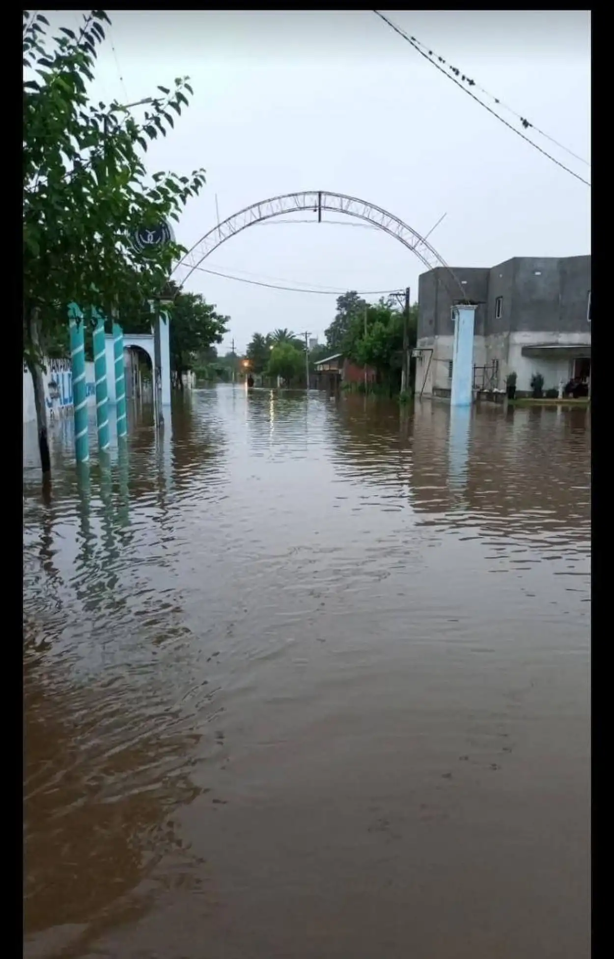 DURA POSTAL. Villa Chicligasta quedó casi enteramente sumergida.
