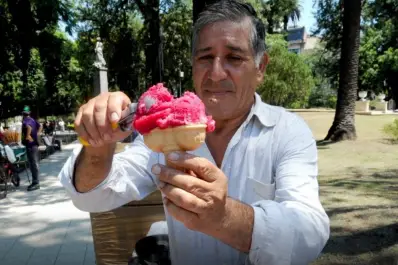 Vendedores ambulantes celebran la ordenanza sobre la achilata y apuntan contra un concejal