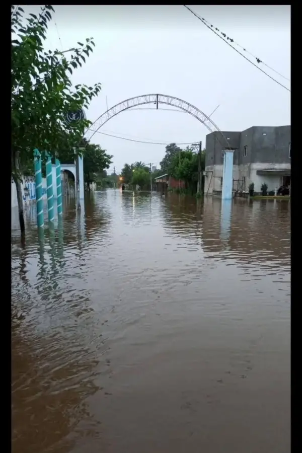 DURA POSTAL. Villa Chicligasta quedó casi enteramente sumergida.