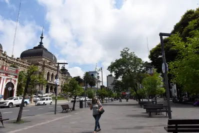 Tucumán despide la semana con una jornada calurosa y alerta amarilla