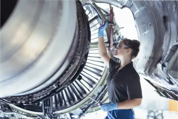 Este es el trabajo mejor pagado que no requiere de título universitario, según un último informe