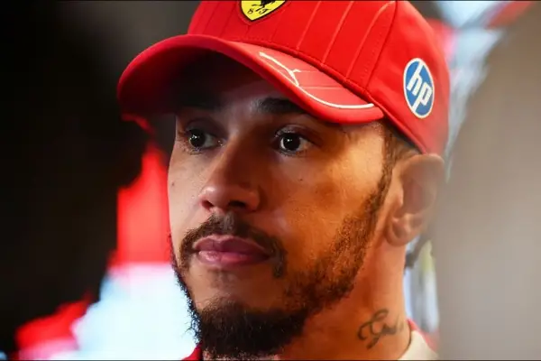 El insólito estreno de Ferrari en la Fórmula 1 2026: qué le pasó al auto de Lewis Hamilton