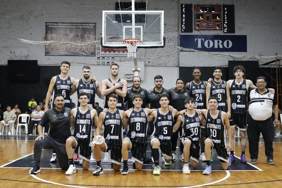 GIRA POR EL NOA. Los dirigidos por Esposito jugaron en Santiago, Jujuy, Salta y Tucumán en un lapso de 14 días | GENTILEZA: Lucía Peralta.