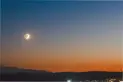 ¿Qué pasó en el cielo anoche?: el inusual fenómeno que juntó a Saturno y la Luna