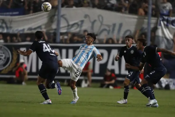 Diluvio, parate y derrota: Atlético Tucumán se volvió sin nada de Mendoza