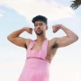 Bad Bunny en el Super Bowl: polémica por su vestuario y la reacción de sectores conservadores