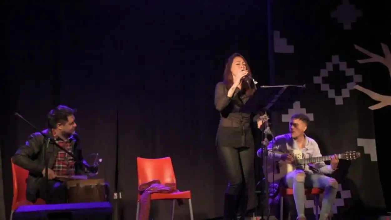 PRESENCIA FEMENINA. Romina Chejolán actuará hoy en Los Pocitos.