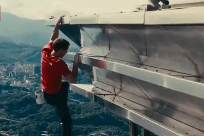 Escaló un edificio de 508 metros en 90 minutos y el desafío fue transmitido en vivo por Netflix