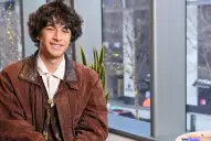 Un estudiante de 18 años sorprende al mundo al descubrir 1,5 millones de objetos cósmicos