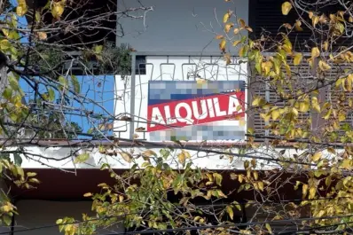 Cada vez más jóvenes siguen viviendo con sus padres porque no pueden pagar un alquiler, según un informe