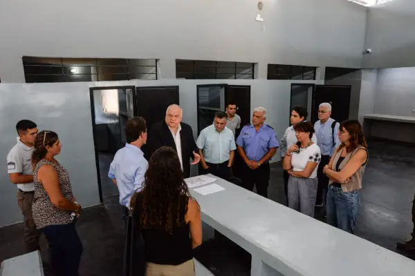 Adecuarán el Pabellón 8 de la cárcel de Benjamín Paz para alojar menores