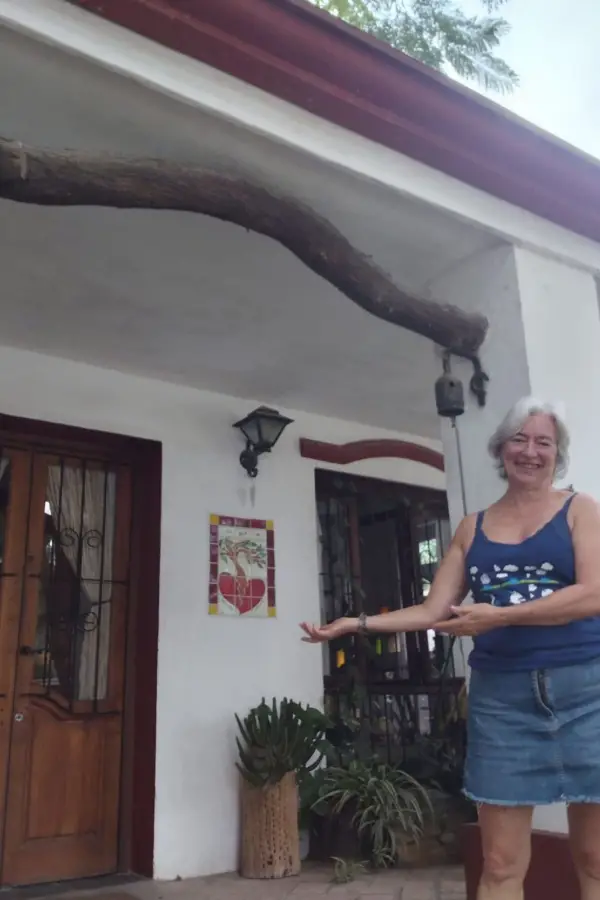 CASA QUINTA. Amelia del Sueldo en su vivienda, cerca de la Capital.