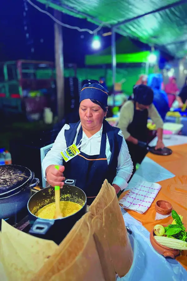 PLENA LABOR. Mercedes Castañares preparó la humita más sabrosa.
