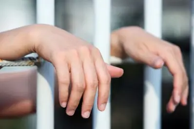 Baja de la edad de imputabilidad: qué dice el proyecto que impulsa el oficialismo