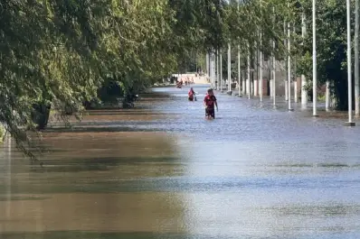Más de 200 milímetros de lluvia: evacuados y alerta en Concepción por la crecida de los ríos