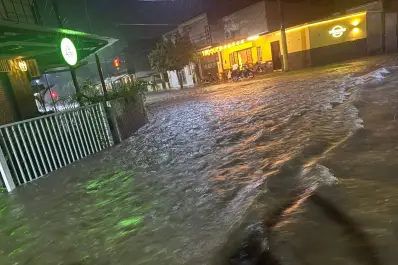 Más de 200 milímetros de lluvia: evacuados y alerta en Concepción por la crecida de los ríos