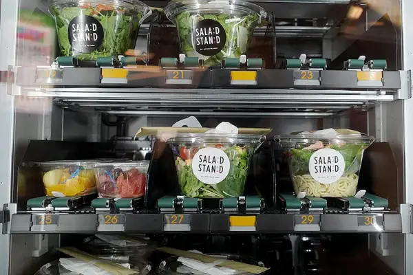 Adiós a las golosinas: obligan a las máquinas expendedoras a ofrecer productos saludables en este país