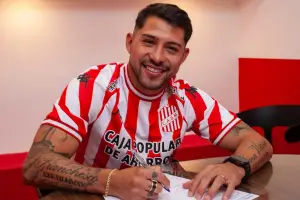 El corazón sobre todo: las veces que Atlético llamó a Víctor Salazar y las contundentes respuestas del lateral