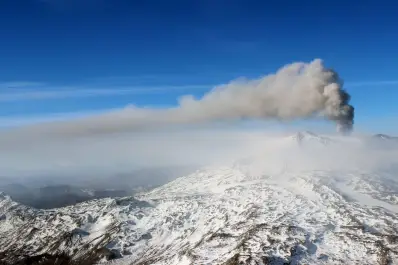 El volcán más peligroso de Argentina sigue activo: dónde queda y por qué todavía se puede visitar