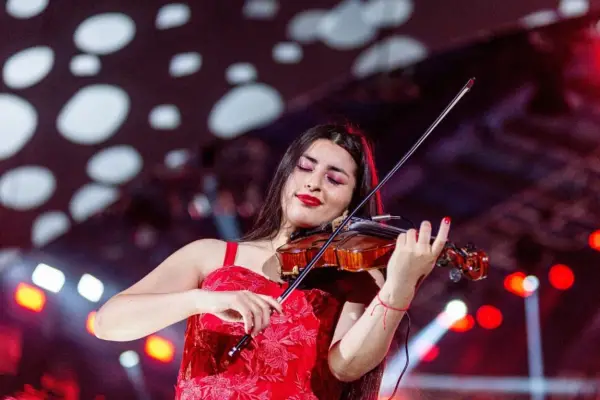 Adriana Rojas hará sonar su violín vallisto en el Festival Nacional de Cosquín
